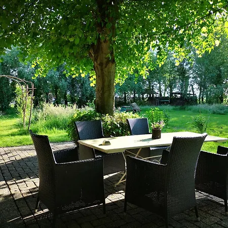 Panzió Modern Cozy Asian Style Bedroom With Kingsize Bath Westbeemster