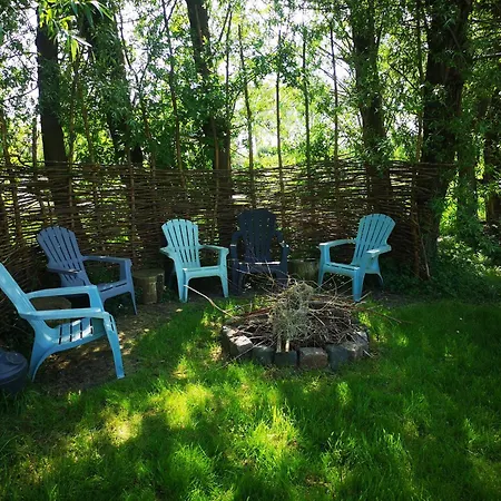 Modern Cozy Asian Style Bedroom With Kingsize Bath לינה וארוחת בוקר Westbeemster